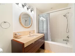 Photo #5: 686804070 Listing 