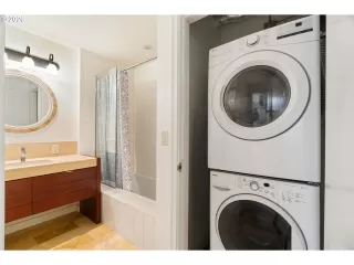 Photo #6: 686804070 Listing 