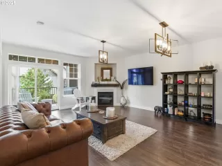 Photo #4: 686827074 Listing