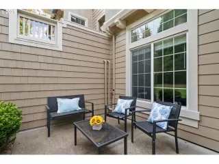 Photo #3: 686847908 Listing 