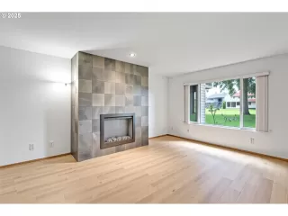 Photo #1: 686984077 Listing 