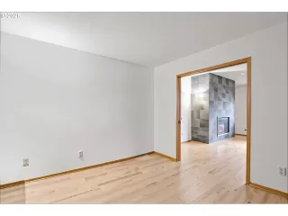 Photo #2: 686984077 Listing 