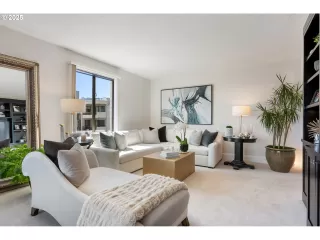 Photo #4: 687088324 Listing 