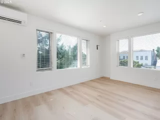 Photo #6: 687115912 Listing 