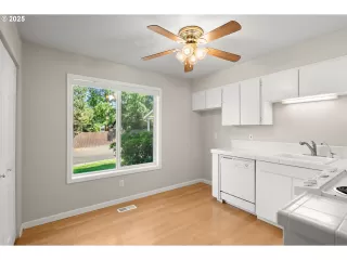 Photo #2: 687121934 Listing 