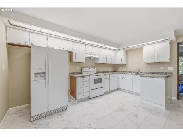 MLS: 687252145 Condo For Sale