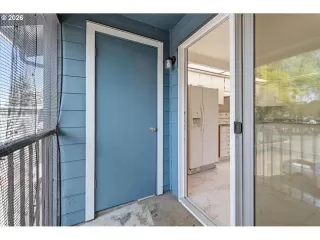 Photo #3: 687252145 Listing 