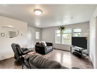 Photo #5: 687283796 Listing 