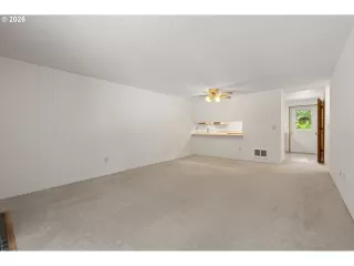 Photo #3: 687410305 Listing 