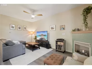 Photo #2: 687516163 Listing 