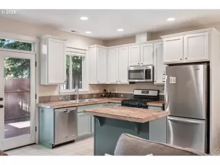 Photo #6: 687516163 Listing 