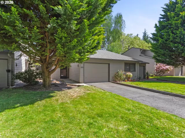 MLS: 687560768 Condo For Sale