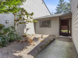 Photo #2: 687560768 Listing 