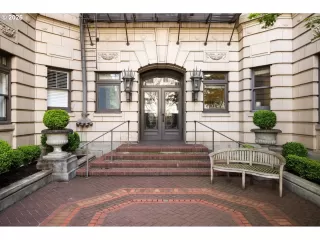 Photo #5: 687600206 Listing 