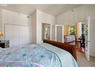Photo #6: 688362432 Listing