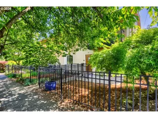 Photo #1: 688413094 Listing