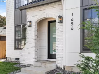 Photo #4: 688544431 Listing 