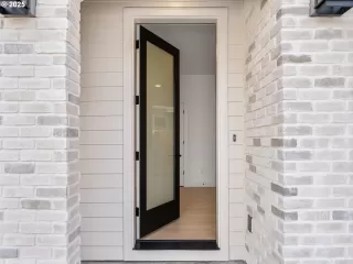 Photo #5: 688544431 Listing 