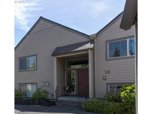 MLS: 688815022 Condo For Sale