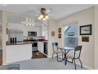 Photo #5: 688815022 Listing