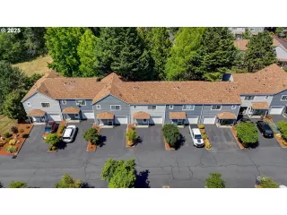 Photo #1: 688919637 Listing