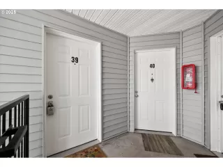 Photo #2: 689011223 Listing 