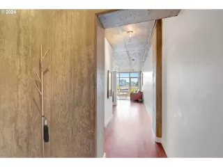 Photo #5: 689221644 Listing