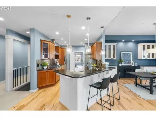 Photo #6: 689470142 Listing 