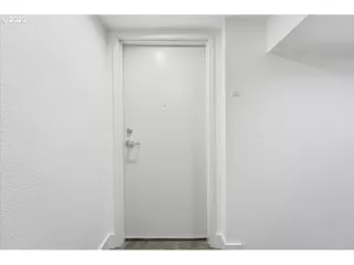 Photo #3: 689665509 Listing 