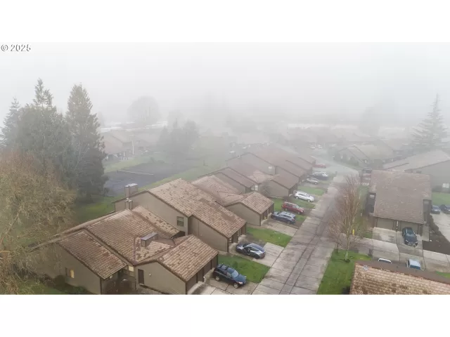 MLS: 689969212 Condo For Sale