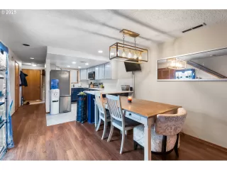 Photo #6: 689969212 Listing 