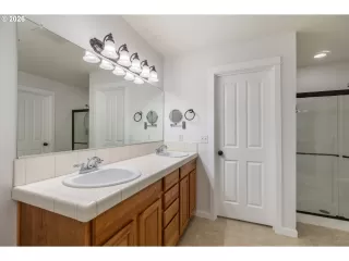 Photo #1: 690172153 Listing 