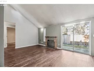 Photo #4: 690222324 Listing 