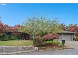 Photo #1: 690362032 Listing