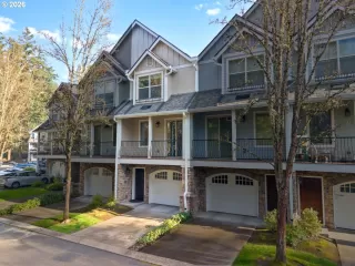 Photo #1: 690392122 Listing