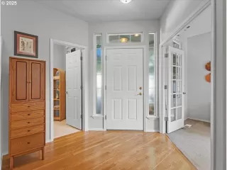 Photo #3: 690745354 Listing