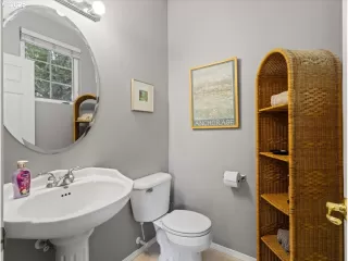 Photo #6: 690745354 Listing