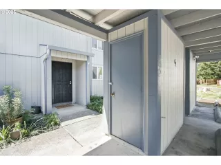 Photo #3: 690803834 Listing