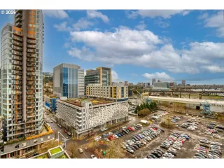 Photo #5: 690903868 Listing