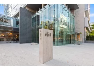 Photo #1: 691532498 Listing 