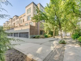 Photo #3: 691638578 Listing 