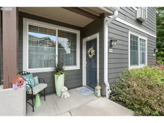 Browse active condo listings in ELLSWORTH ON THE PARK