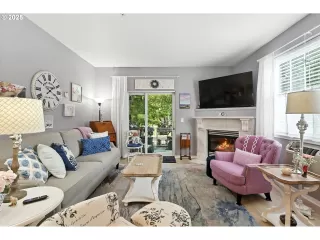 Photo #2: 692086073 Listing 