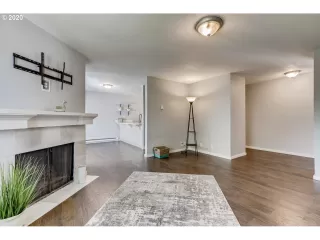 Photo #4: 692138672 Listing