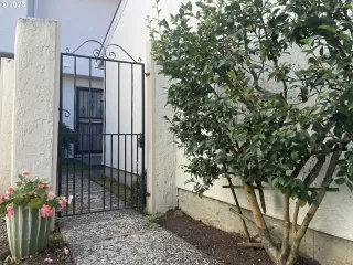 Photo #1: 692302126 Listing