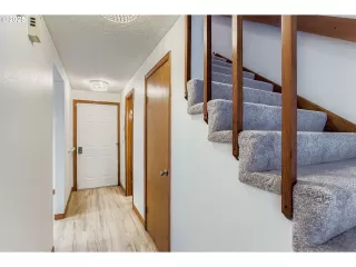 Photo #3: 692302126 Listing