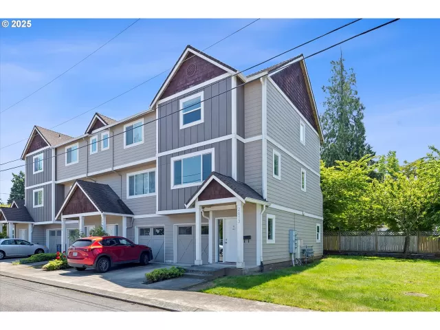 MLS: 692342601 Condo For Sale