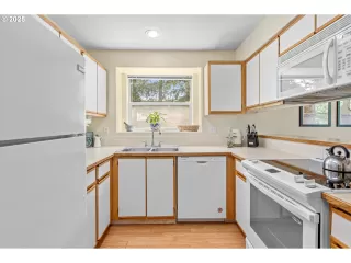 Photo #4: 692407595 Listing