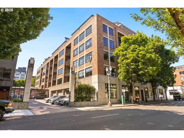 MLS: 692436791 Condo For Sale