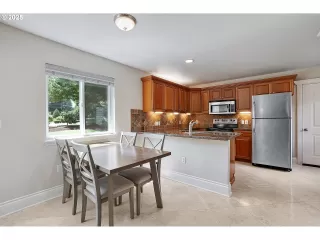 Photo #2: 692569930 Listing